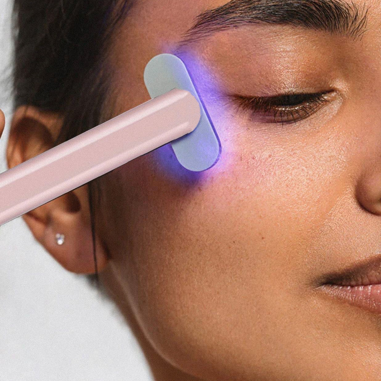 NEW: Red & Blue Therapy Wand Glow Girl MNL 